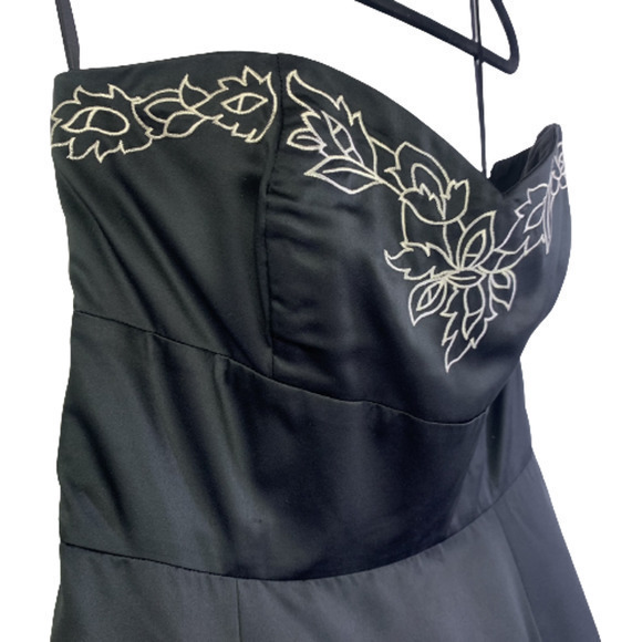 WHBM Black Floral Embroidered Strapless Dress - Picture 4 of 11